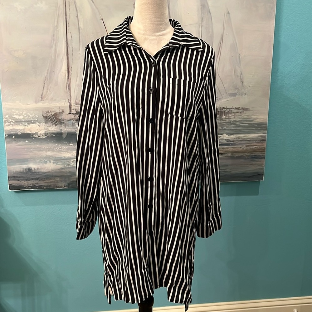 NWT Ekouaer Black & White Striped Button Down Sleep Shirt, Small